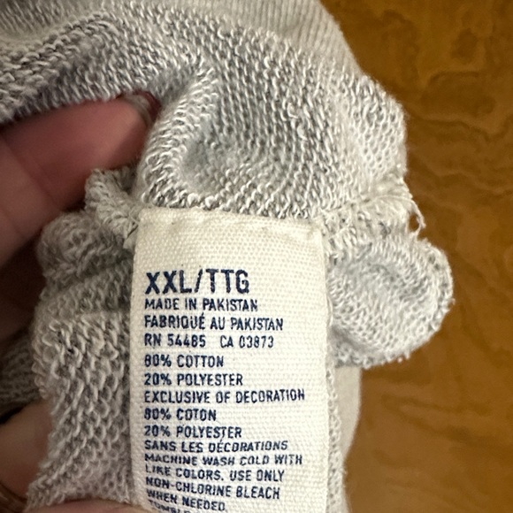 American Eagle Outfitters Men's Gray Raglan Sweatshirt - Picture 4 of 6